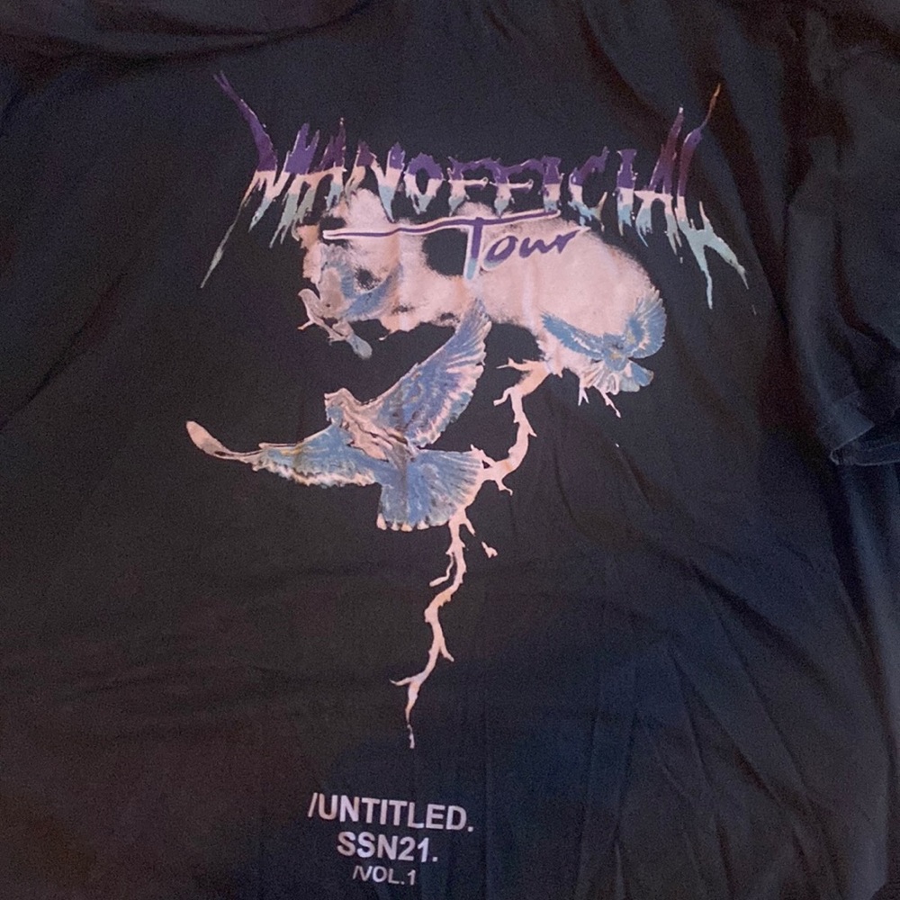 Boohoo man world tour shirt